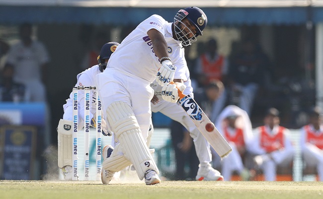 IND vs SL, 1st Test: मोहाली में दिखा पंत का तांडव, श्रीलंकाई स्पिनर की कर दी सिट्टी-पिट्टी गुम