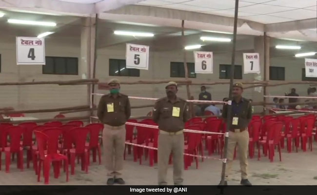 Election Results 2022 : सुरक्षा के कड़े इंतजामों के बीच मतगणना, केंद्रों पर तीन स्तरीय बनाया गया सुरक्षा घेरा