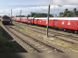 Express Train Hits Goods Train In Maharashtra, No Serious Injuries Express Train Hits Goods Train In Maharashtra, No Serious Injuries