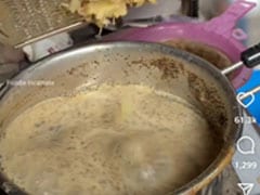 Watch: Surat Vendor's Bizarre Fruit Chai Leaves Internet Disgusted Watch: Surat Vendor's Bizarre Fruit Chai Leaves Internet Disgusted