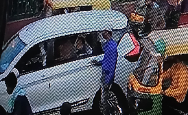 Former MP Vijay Goel's Phone Snatched Near Red Fort, Accused Arrested