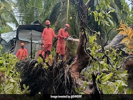 चक्रवात ‘आसनी’ के कारण अंडमान के कुछ हिस्सों में बारिश और तेज हवाएं, समुद्र में नहीं जाने का अलर्ट जारी चक्रवात ‘आसनी’ के कारण अंडमान के कुछ हिस्सों में बारिश और तेज हवाएं, समुद्र में नहीं जाने का अलर्ट जारी