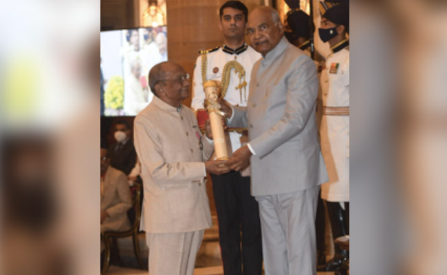 पद्मश्री से सम्मानित डॉ आर एल मित्तल ने सांसदों को दिया लेक्चर, आर्थोपेडिक्स का बांटा ज्ञान