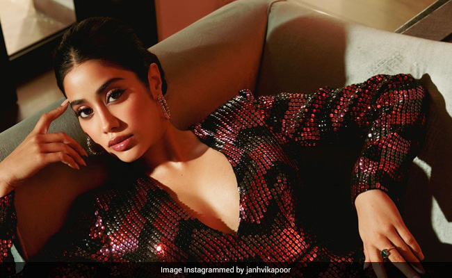 Janhvi Kapoor Is Raising The Temperature In Backless Sequin Dress. Pics