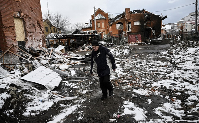 On Edge Of War: Russian Missiles Chink Away At Kyiv's Southern Flank