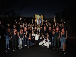 राम चरण की फिल्म RRR ने पहले दिन की बंपर कमाई, दुनिया भर में पसंद की जा रही है फिल्म राम चरण की फिल्म RRR ने पहले दिन की बंपर कमाई, दुनिया भर में पसंद की जा रही है फिल्म