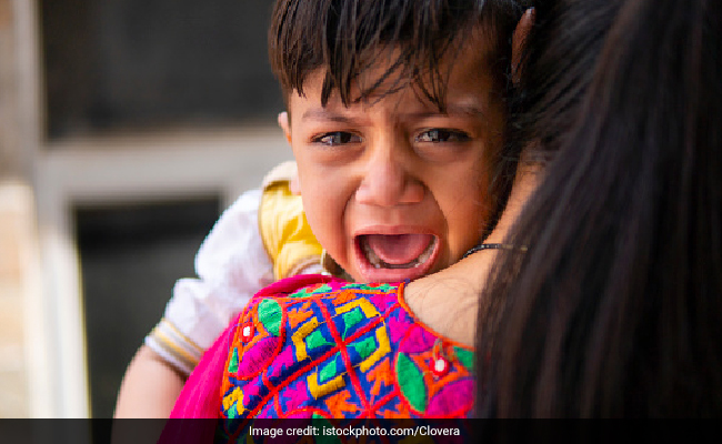 ओवर इमोशनल बच्चे की देखभाल के लिए रखें इन अहम बातों का ध्यान, बच्चे नहीं भटकेंगे राह