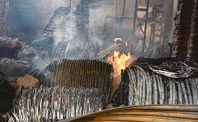 11 Bihar Migrant Workers Burnt To Death In Huge Godown Fire In Telangana