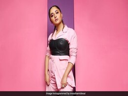 PHOTOS: सोशल मीडिया पर छाया रश्मि देसाई का स्टाइलिश Bossy अंदाज, फैन्स बोले- भगवान ने फुर्सत से बनाया है PHOTOS: सोशल मीडिया पर छाया रश्मि देसाई का स्टाइलिश Bossy अंदाज, फैन्स बोले- भगवान ने फुर्सत से बनाया है