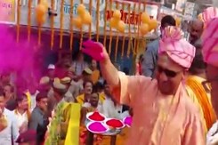 Video: Drumbeats, Music As Yogi Adityanath Plays Holi In UP's Gorakhpur Video: Drumbeats, Music As Yogi Adityanath Plays Holi In UP's Gorakhpur