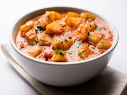 Excess Salt Tips: खाने में नमक हो गया है ज्यादा तो इन टिप्स को अपनाकर स्वाद करें ठीक Excess Salt Tips: खाने में नमक हो गया है ज्यादा तो इन टिप्स को अपनाकर स्वाद करें ठीक