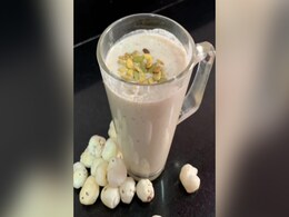 Weight Loss में बेहद असरदार हो सकती ये हाई प्रोटीन वाली चॉकलेट स्मूदी, Diet में शामिल कर घटाएं फैट Weight Loss में बेहद असरदार हो सकती ये हाई प्रोटीन वाली चॉकलेट स्मूदी, Diet में शामिल कर घटाएं फैट