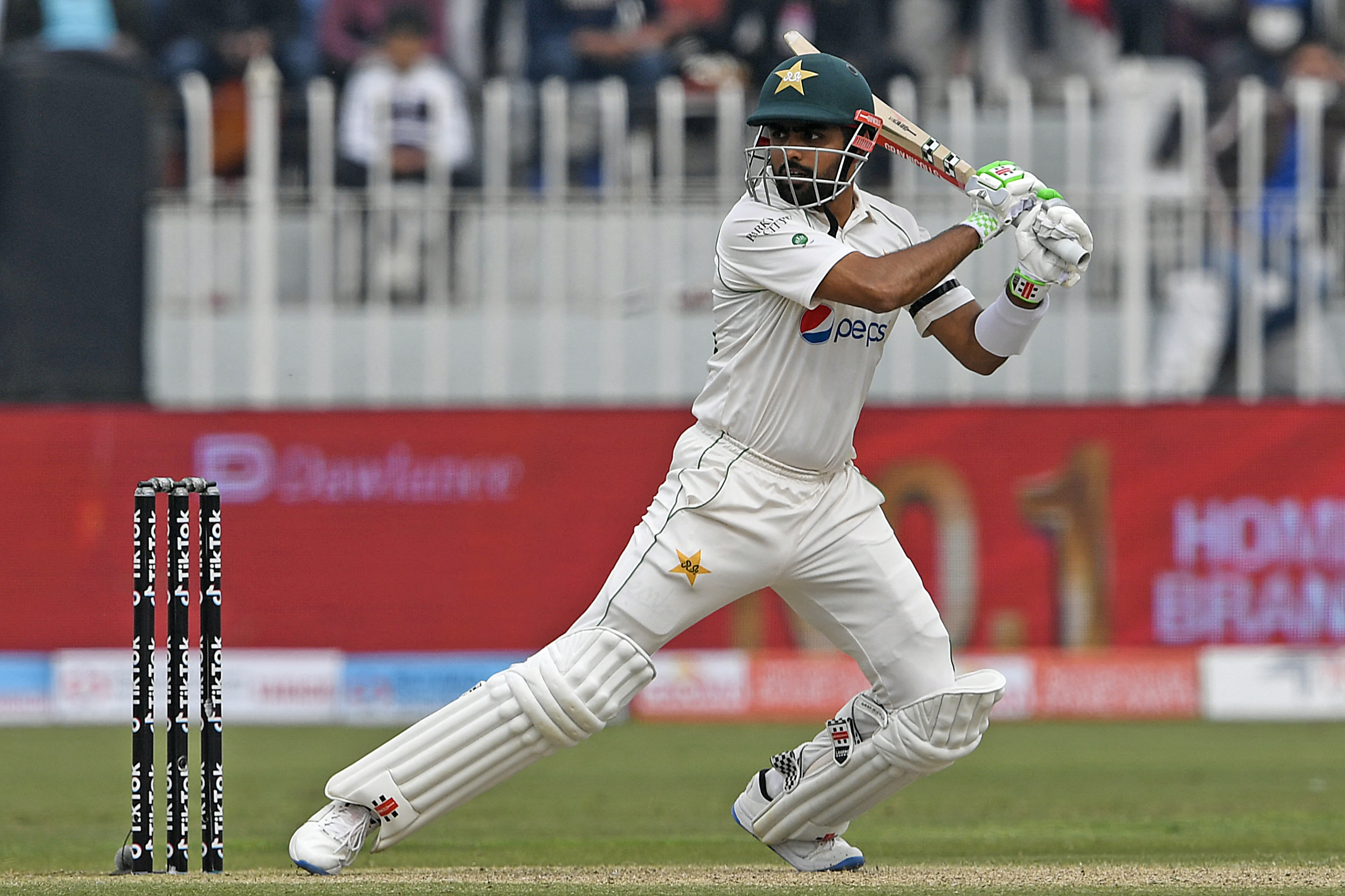 PAK vs AUS 2nd Test: बाबर आजम ने खत्म किया शतकों का सूखा, अश्विन ने की तारीफ, अब विराट के लिए है सवाल