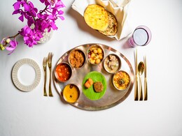 Mother's Day 2022: इन 5 इंडियन रेसिपीज़ के साथ मदर्स डे को बनाएं और भी खास Mother's Day 2022: इन 5 इंडियन रेसिपीज़ के साथ मदर्स डे को बनाएं और भी खास