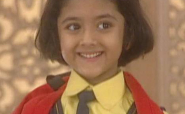 ‘कसौटी जिंदगी की’ शो में अनुराग और प्रेरणा की बेटी स्नेहा बड़ी होकर दिखती है बेहद ग्लैमरस, एक्टिंग छोड़ कर यहां बना रही है करियर