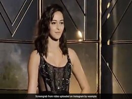 Ananya Panday का करण जौहर की पार्टी से लुक हुआ वायरल, फैन्स बोले- उर्फी का भूत आ गया इस पर भी Ananya Panday का करण जौहर की पार्टी से लुक हुआ वायरल, फैन्स बोले- उर्फी का भूत आ गया इस पर भी