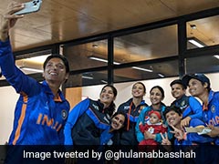 Watch: India Players' Heartwarming Moment With Pak Skipper's Daughter