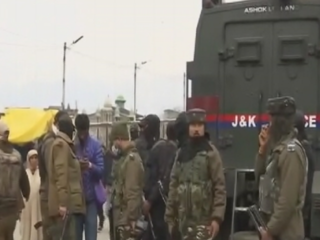 1 Killed, 20 Injured After Grenade Attack In Srinagar Market