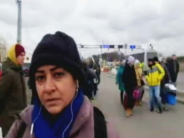 Thousands Of Ukrainians Try To Flee War, Huge Crowds At Borders