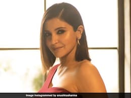 एक्ट्रेस अनुष्का शर्मा ने गर्मी को मात देने के लिए इस बंगाली मील का उठाया लुत्फ, यहां देखें तस्वीर एक्ट्रेस अनुष्का शर्मा ने गर्मी को मात देने के लिए इस बंगाली मील का उठाया लुत्फ, यहां देखें तस्वीर