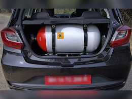 मुंबईकरांना महागाईचा दणका; CNG आणि PNG च्या दरात वाढ मुंबईकरांना महागाईचा दणका; CNG आणि PNG च्या दरात वाढ