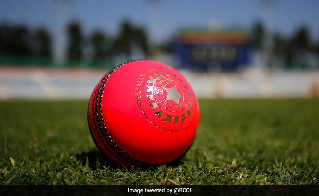 अब टेस्ट मैच के बीच में बदलेगा गेंद का रंग, रेड बॉल की जगह कर पाएंगे पिंक बॉल का इस्तेमाल, ICC ने दी मंजूरी