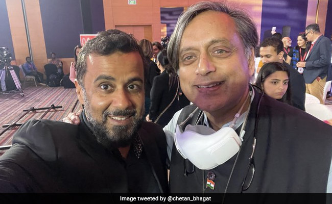 Shashi Tharoor's Reply To Chetan Bhagat's "Two Kinds Of English" Tweet