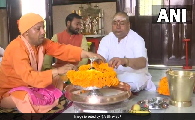 PM Modi Extends Wishes, Yogi Adityanath Prays At Gorakhnath Temple On Mahashivratri