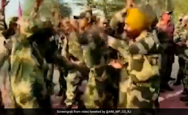 Watch: Border Force Jawans Dance, Celebrate Holi In Rajasthan's Jaisalmer