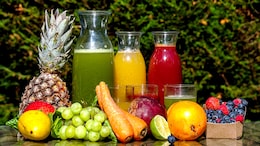 5 Glass Jugs Options To Store Juices And Other Drinks