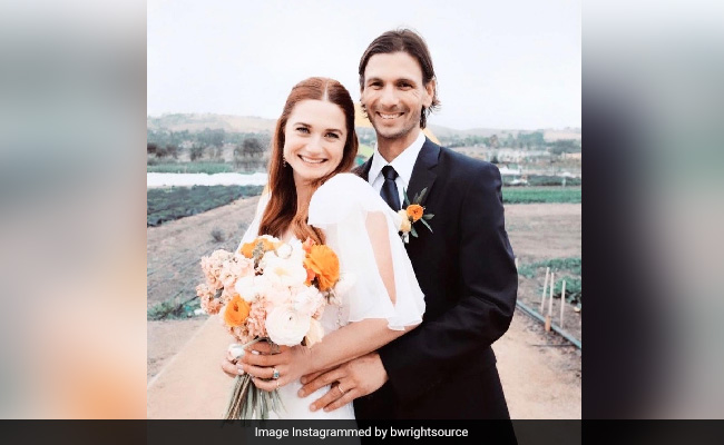 Trending: Bonnie Wright, <i>Harry Potter</i>'s Ginny Weasley, Is Now Married. See Pics From The Wedding