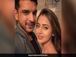 तेजस्वी के घर पहुंचे करण कुंद्रा के पेरेंट्स, फैंस बोले- लगता है ‘रोका कर लिया’...video तेजस्वी के घर पहुंचे करण कुंद्रा के पेरेंट्स, फैंस बोले- लगता है ‘रोका कर लिया’...video