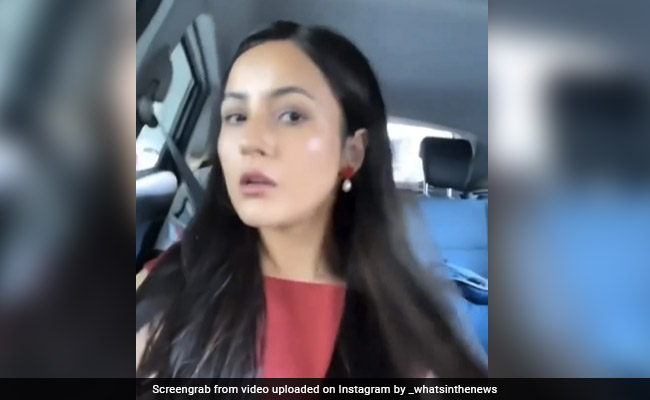 शहनाज गिल ने मास्क न लगाने का दिया ऐसा बहाना, फैन्स बोले- ये है हमारी सना...देखें वायरल Video 