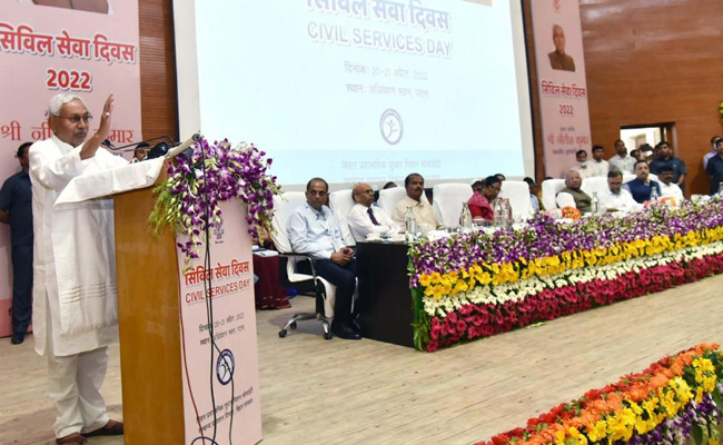 क्या नीतीश ने PM के सामने नतमस्तक होने के बाद अमित शाह के सामने भी राजनीतिक आत्मसमर्पण कर दिया?