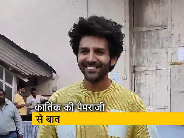 कार्तिक आर्यन ने पैपराजी के साथ की बातचीत, महबूब स्‍टूडियो में आए नजर 