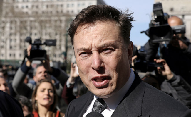 Twitter Deal Could Bolster Lawsuit Over Musk's $56 Billion Tesla Pay