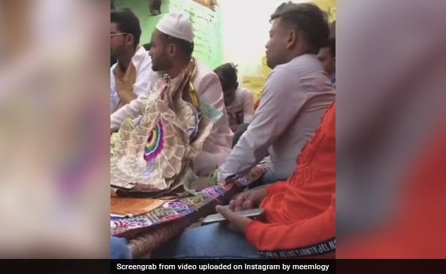 "Indian Money Heist": Video Shows Friend Stealing Cash From Groom's Garland