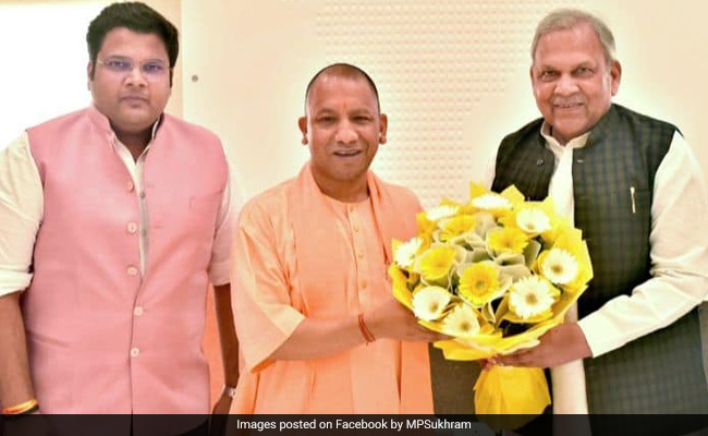 Samajwadi Party's MP Meets Yogi Adityanath, Triggers Speculations Of Crossover