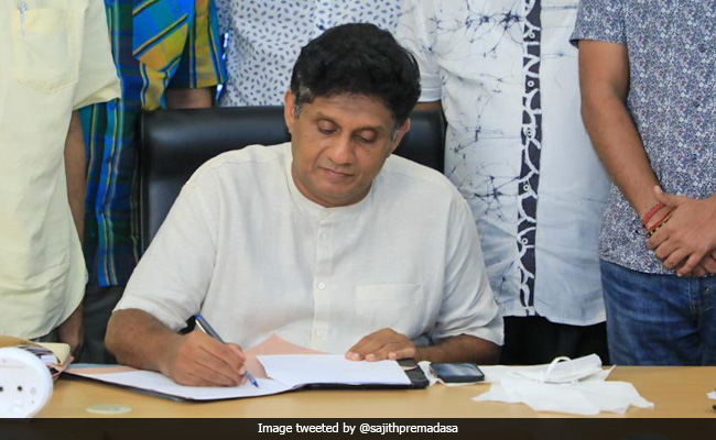 Amid Worsening Crisis, Sri Lanka's Opposition Signs No-Trust And Impeach Motion