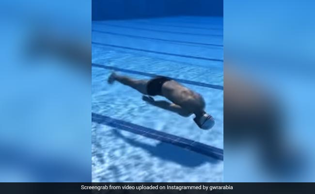 Amputee Swimmer Who Lost His Leg in Accident Breaks 2 Guinness Records