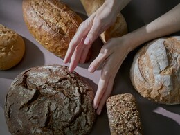 Video Of Freshly-Baked Bread Being Torn Apart Is Too Satisfying To Watch