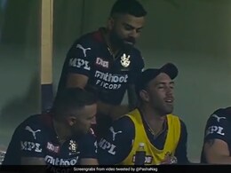 Watch: Virat Kohli Gives Glenn Maxwell A Back Massage Amid Royal Challengers Bangalore's Tense Chase Watch: Virat Kohli Gives Glenn Maxwell A Back Massage Amid Royal Challengers Bangalore's Tense Chase