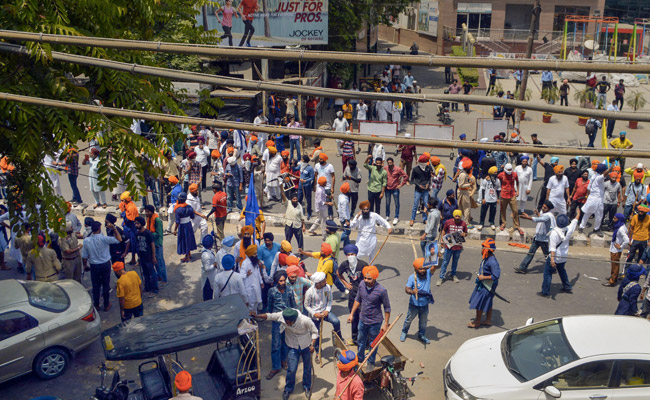 Top Cops Removed, Internet Blocked After Clashes In Punjab's Patiala