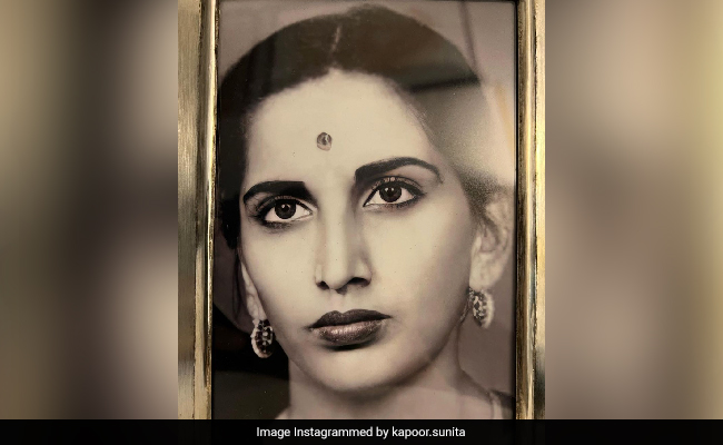 Sonam Kapoor Got It From Her Mama Sunita Who Got It From Her Own Mama