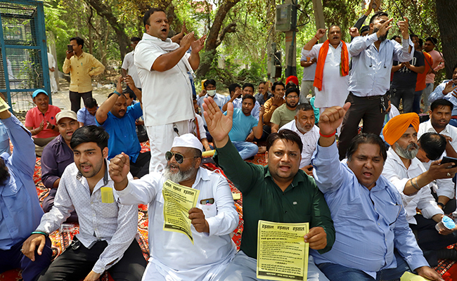 Delhi: App-Based Taxi Drivers' Strike To Demand CNG Subsidy, Fare Hike Enters 2nd Day