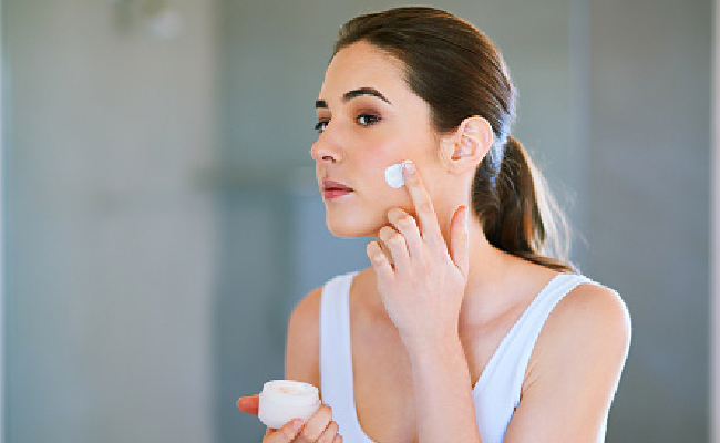 5 Best Creams To Treat Acne At Home