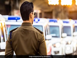 सिद्धार्थ मल्होत्रा का पुलिसिया अंदाज देख भूल जाएंगे सिम्बा, सिंघम और सूर्यवंशी को, देखें इंडियन पुलिस फोर्स का वीडियो सिद्धार्थ मल्होत्रा का पुलिसिया अंदाज देख भूल जाएंगे सिम्बा, सिंघम और सूर्यवंशी को, देखें इंडियन पुलिस फोर्स का वीडियो