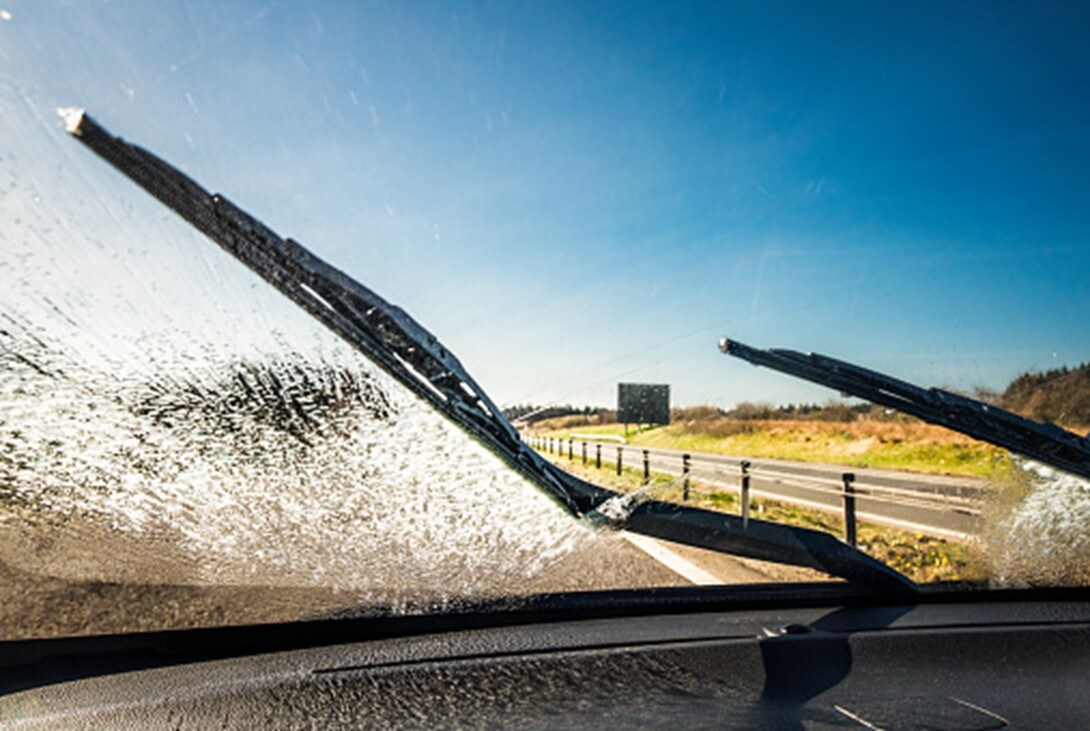 How To Keep Your Windshield Sparkling Clean?