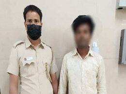 कालकाजी मंदिर में श्रद्धालु की चेन को उचक्के ने धक्का-मुक्की कर उड़ाया, पुलिस की गिरफ्त में अपराधी कालकाजी मंदिर में श्रद्धालु की चेन को उचक्के ने धक्का-मुक्की कर उड़ाया, पुलिस की गिरफ्त में अपराधी
