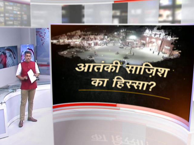 खबरों की खबर : क्या गोरखपुर में पुलिस पर हमले की घटना आतंकी साजिश थी?